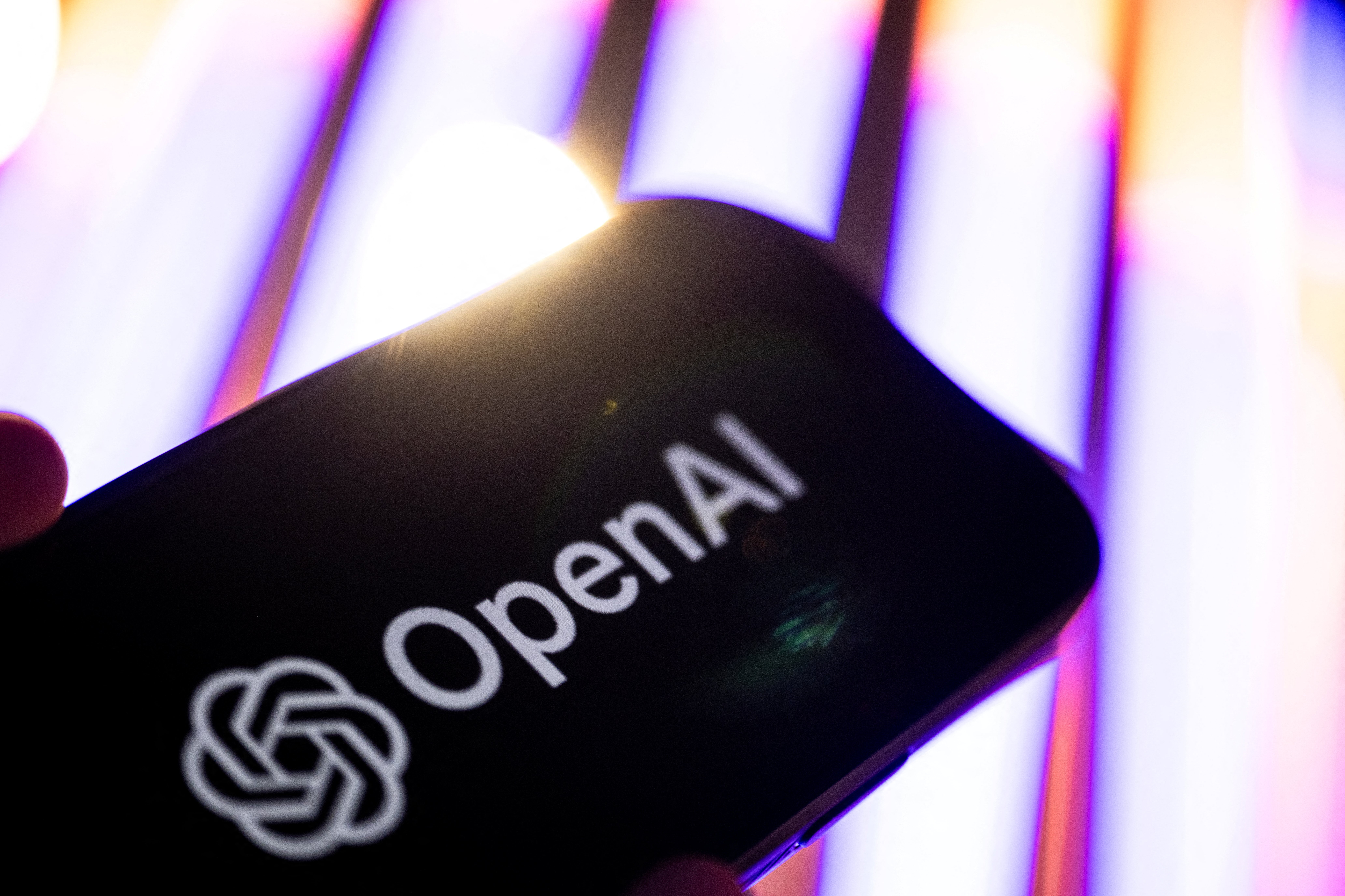 Уволенные сотрудники OpenAI ставят под сомнение приверженность компании обеспечению безопасности